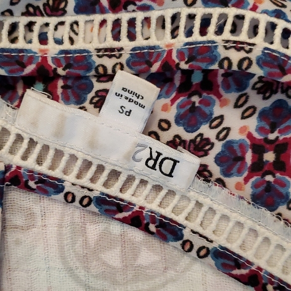 DR2  patterned top - Picture 3 of 8